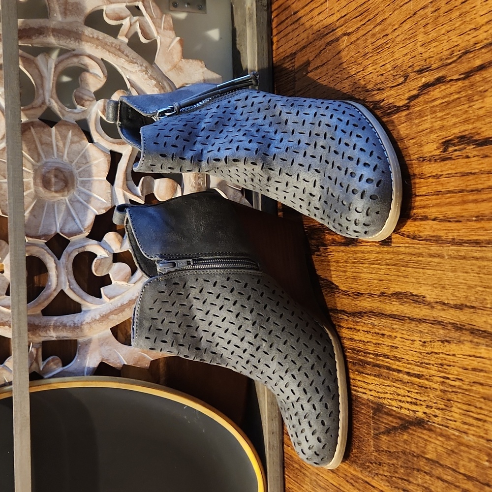 Report boots